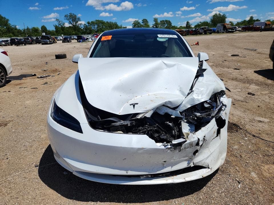 2026 TESLA MODEL 3 5