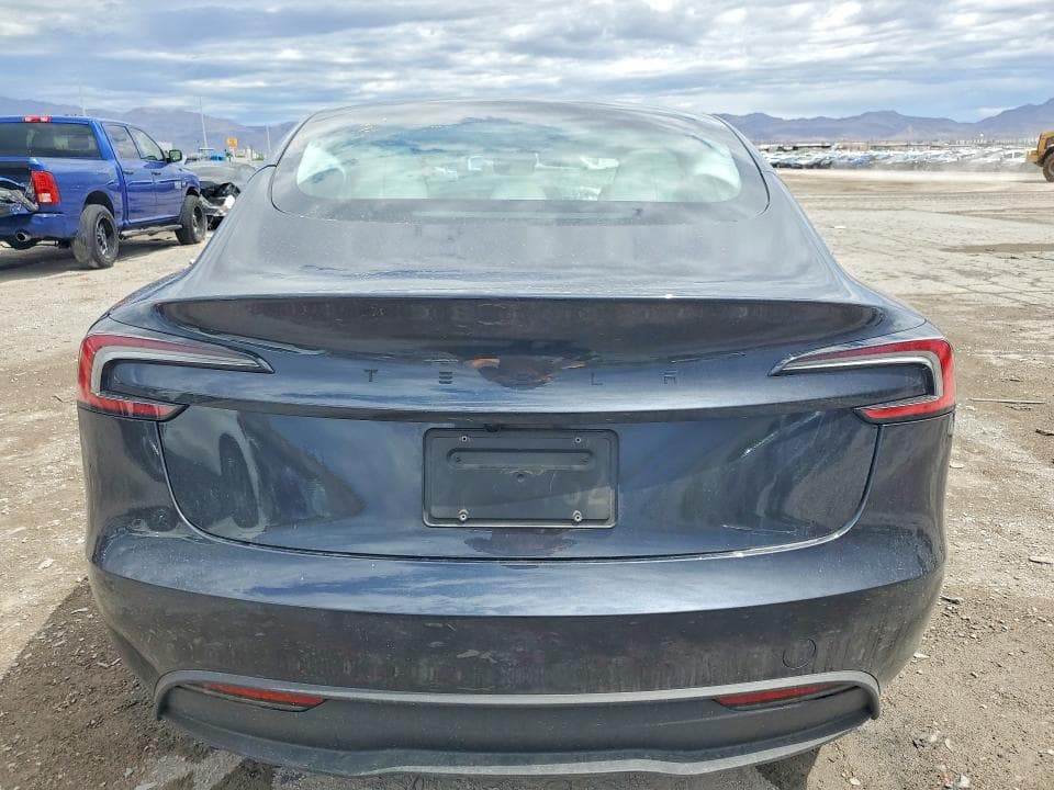 2026 TESLA MODEL 3 6