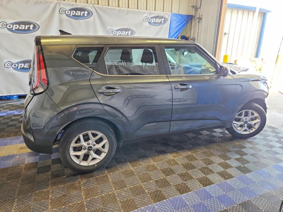 2025 KIA SOUL LX 3