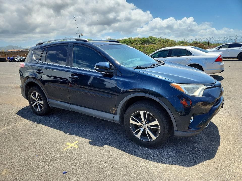 2018 TOYOTA RAV4 XLE 4