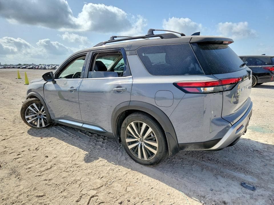 2025 NISSAN PATHFINDER PLATINUM 2