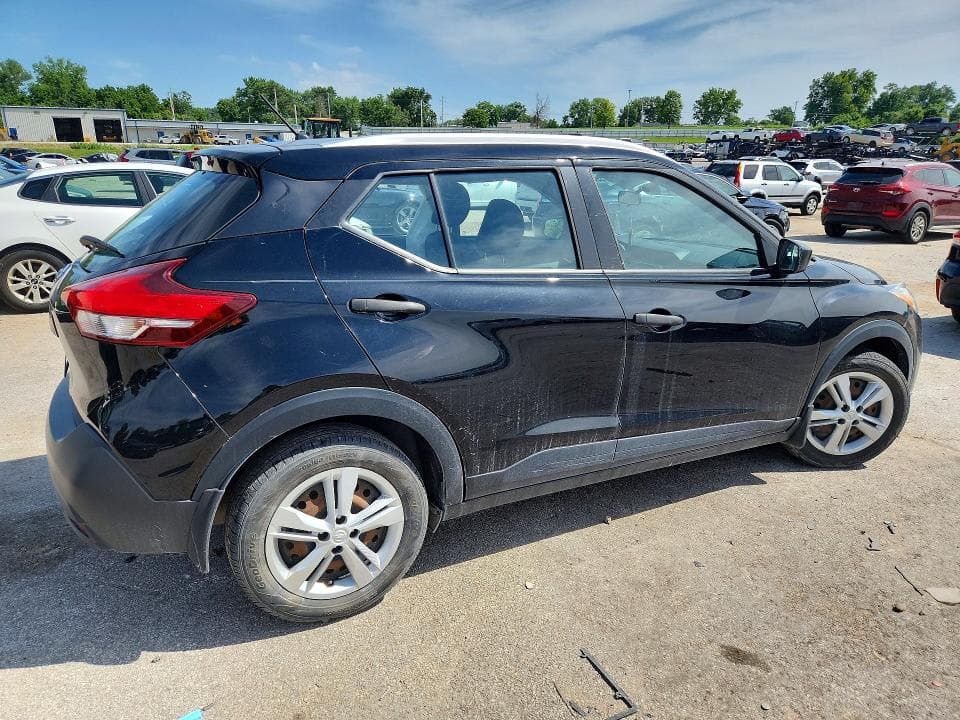 2019 NISSAN KICKS S 3
