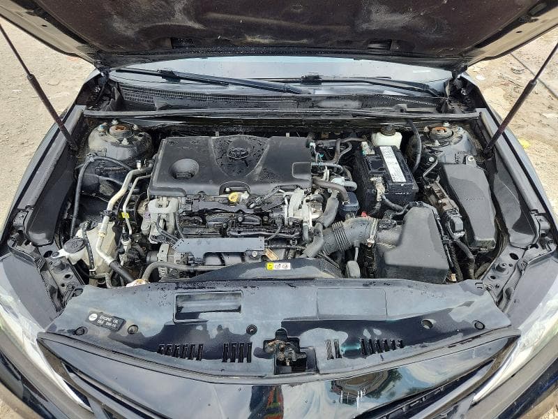 2019 TOYOTA CAMRY SE 11