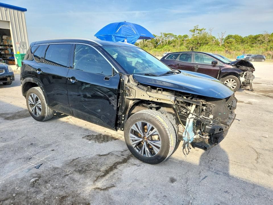 2021 NISSAN ROGUE SV 4