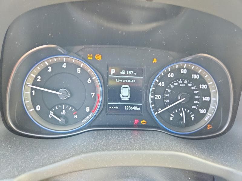 2018 HYUNDAI KONA SE 9