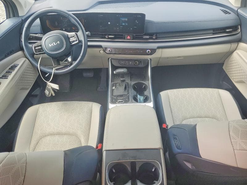 2025 KIA CARNIVAL EX 8