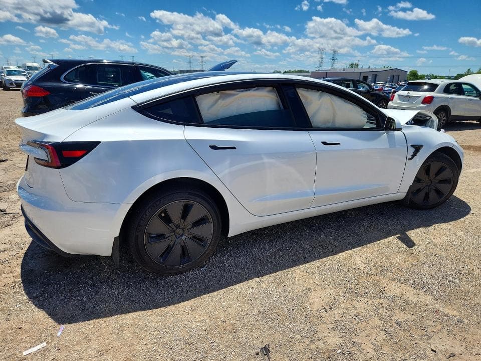2026 TESLA MODEL 3 3