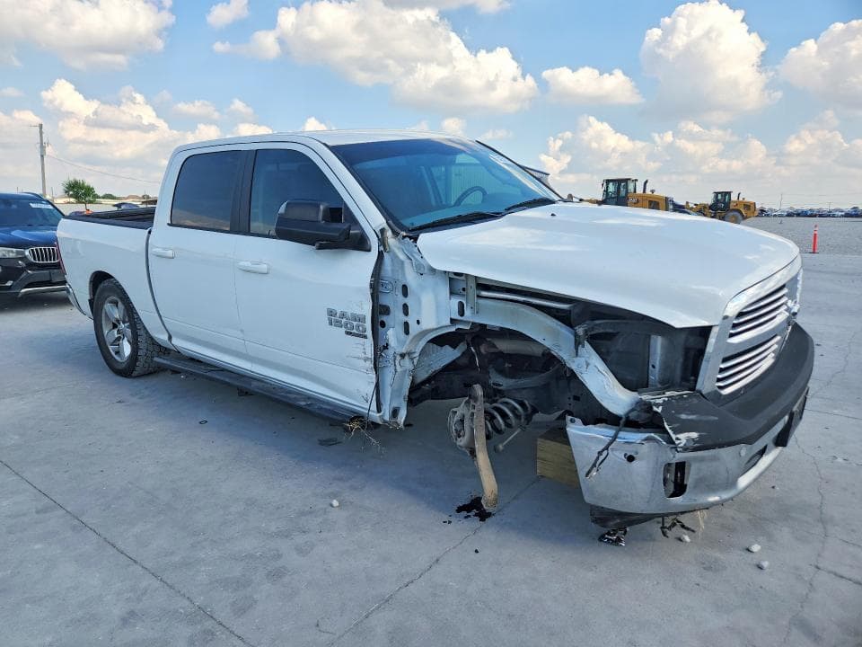 2019 RAM 1500 CLASSIC SLT 4