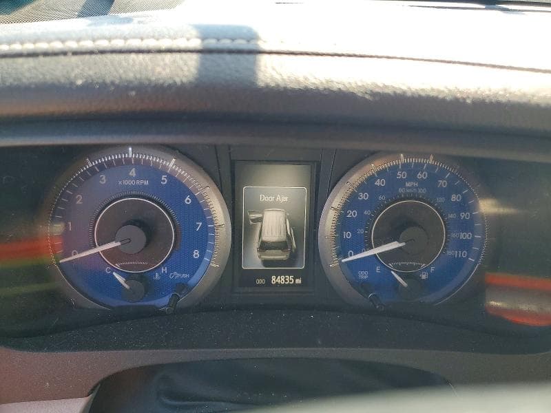2019 TOYOTA SIENNA XLE 8-PASSENGER 9