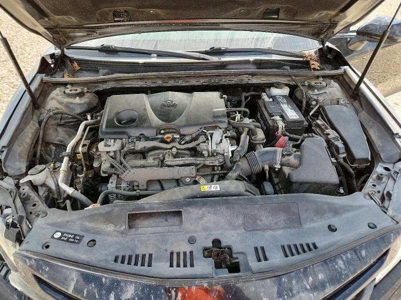 2019 TOYOTA CAMRY SE 11