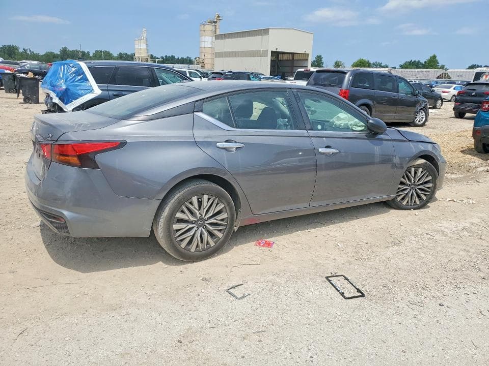 2024 NISSAN ALTIMA SV 3