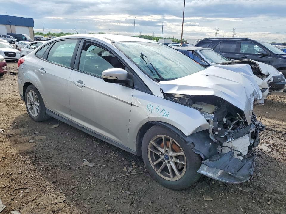 2017 FORD FOCUS SE 4