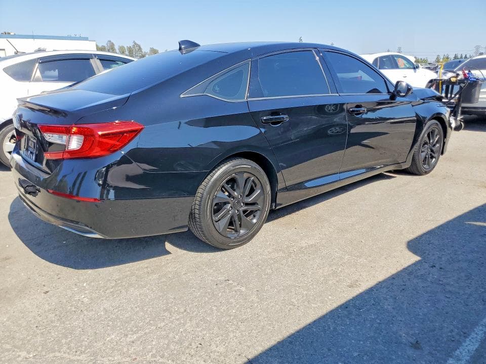 2018 HONDA ACCORD LX 3