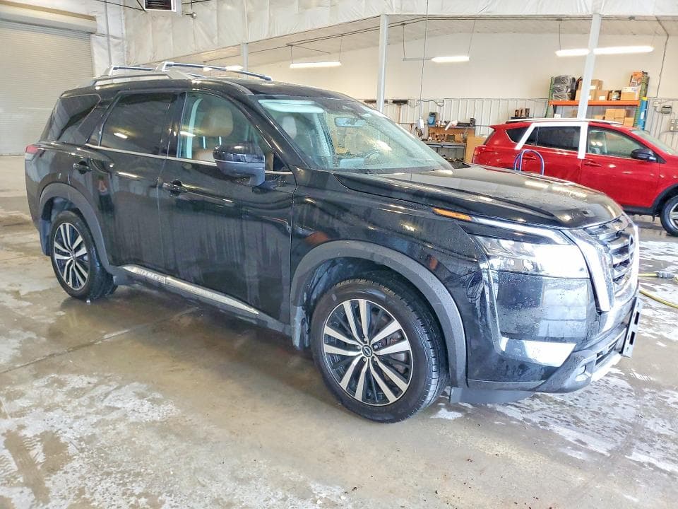 2024 NISSAN PATHFINDER PLATINUM 4