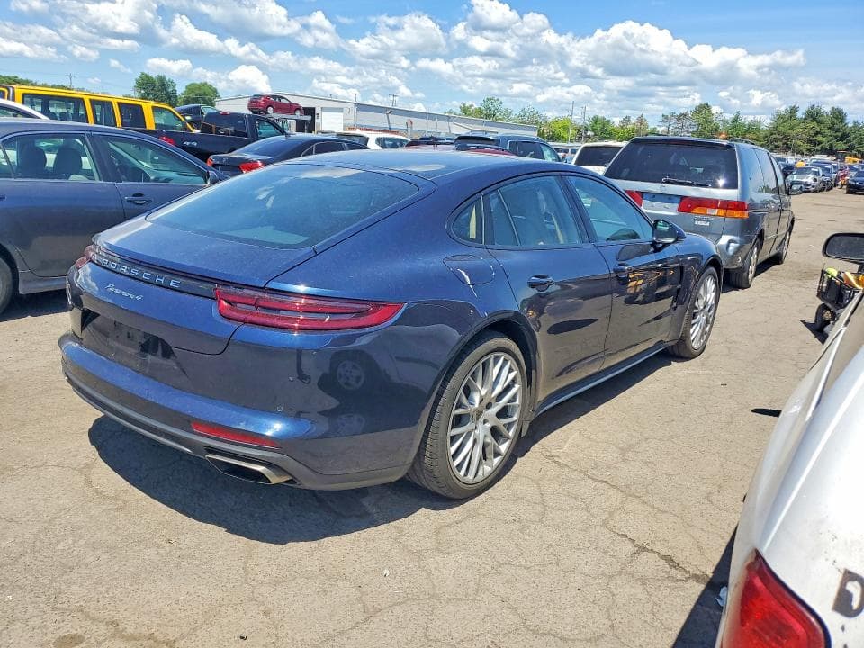 2018 PORSCHE PANAMERA 4 3