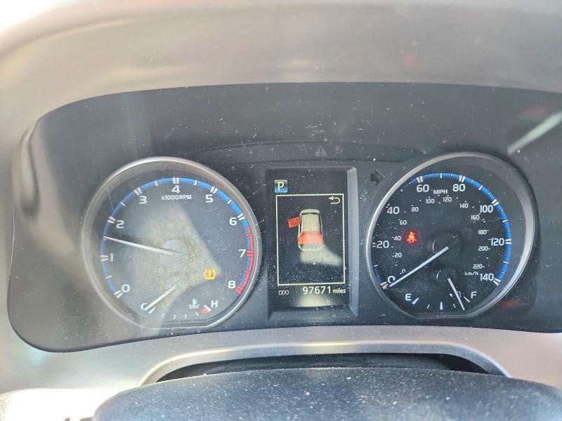 2017 TOYOTA RAV4 LE 9