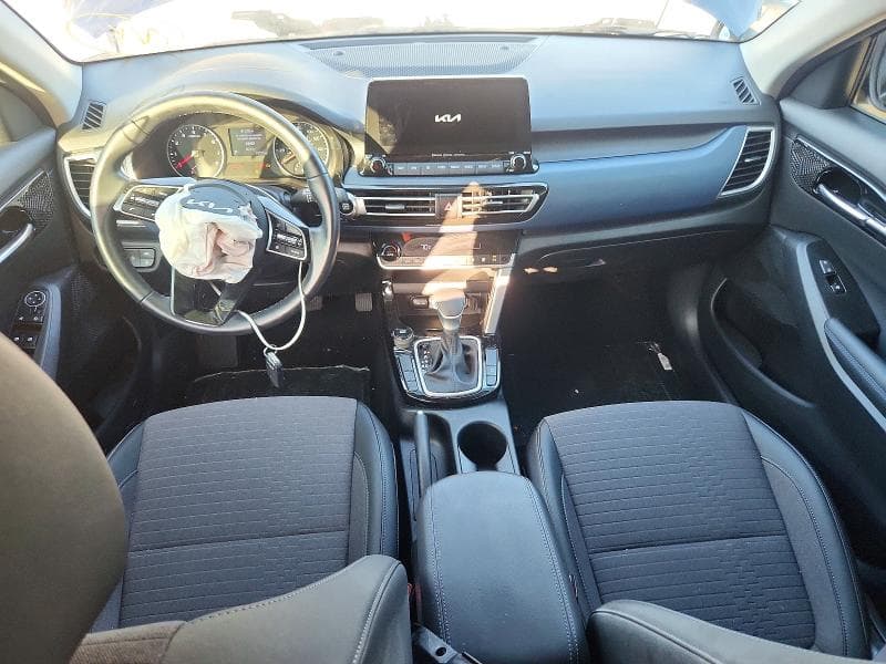 2023 KIA SELTOS S 8