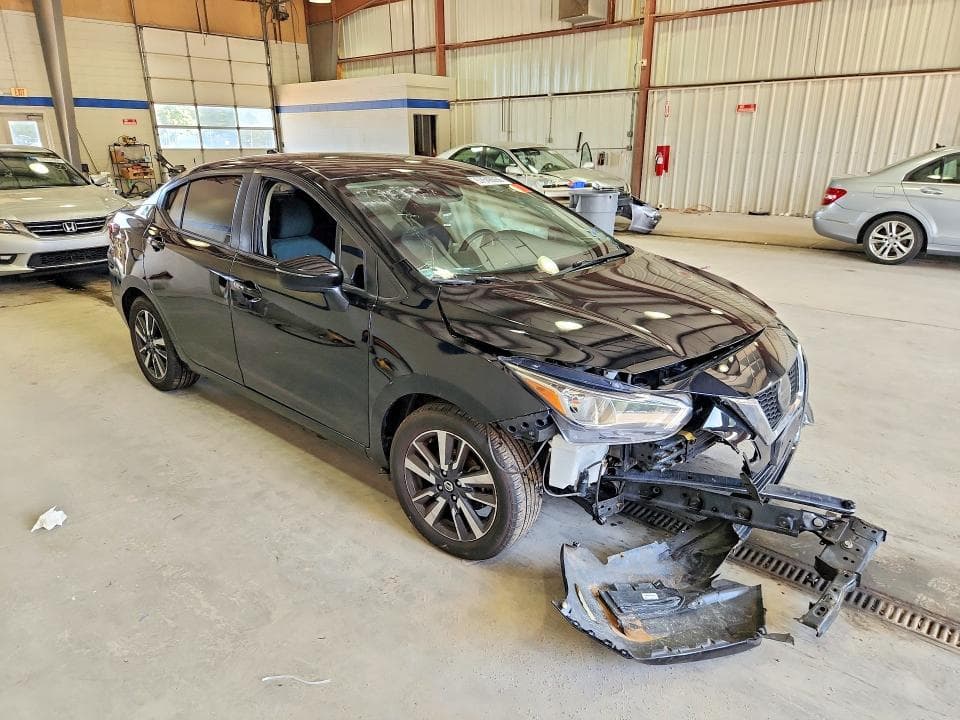 2021 NISSAN VERSA SV 4