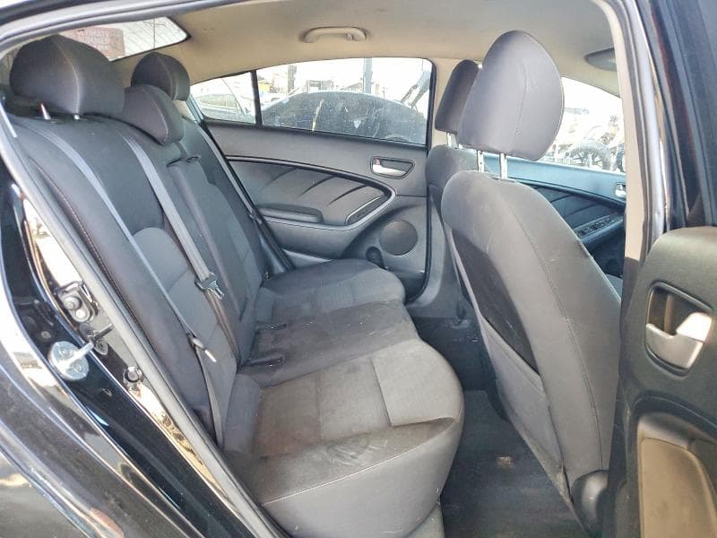 2017 KIA FORTE LX 10