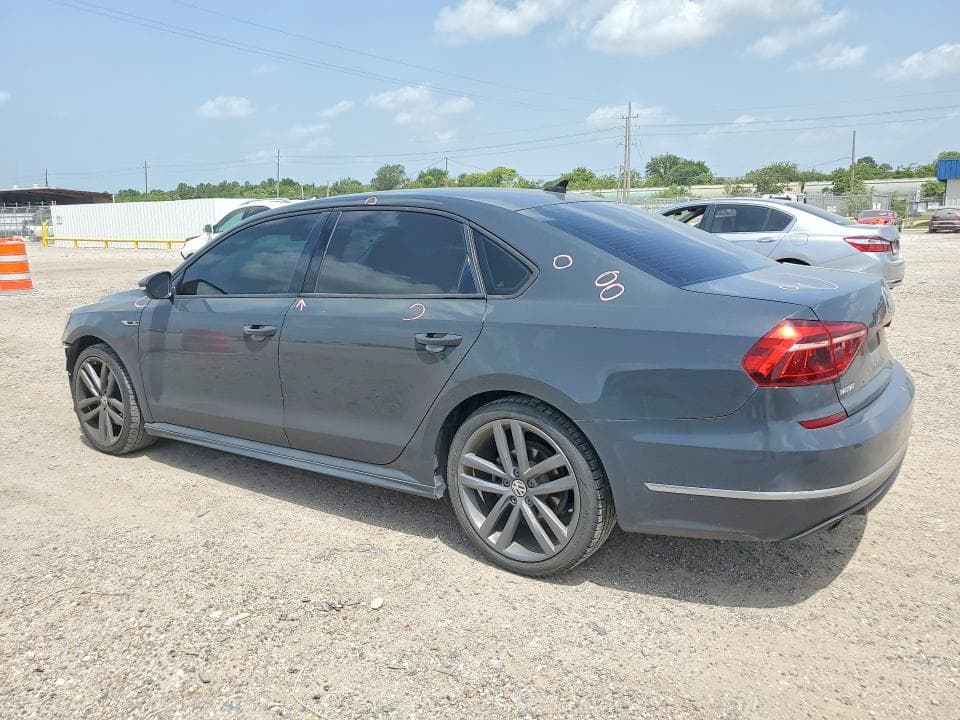 2018 VOLKSWAGEN PASSAT S S 2
