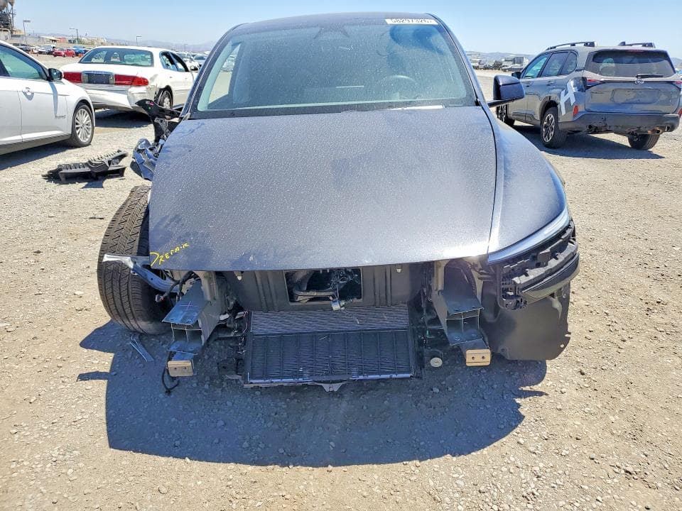 2026 TESLA MODEL Y 5