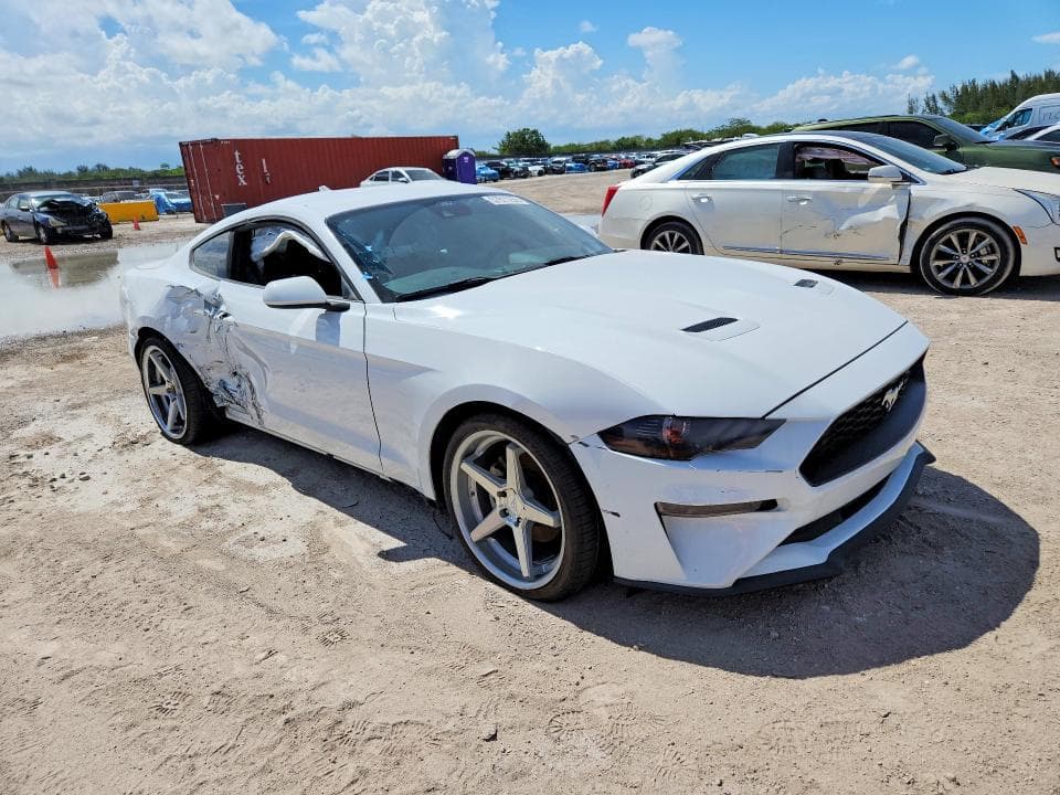 2021 FORD MUSTANG 4
