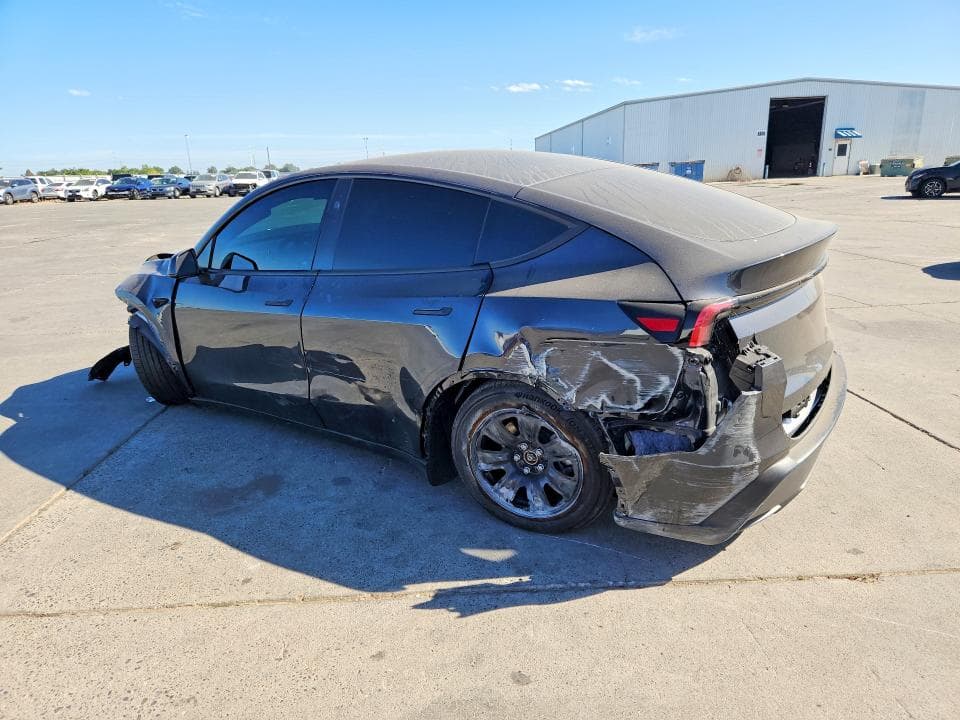 2026 TESLA MODEL Y 2