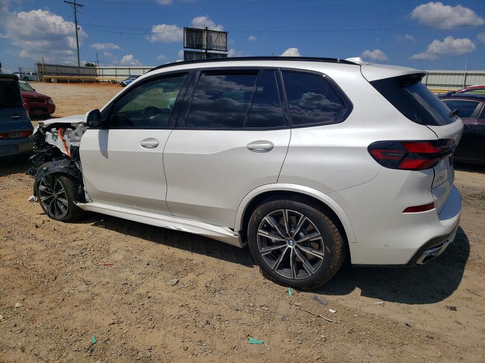 2026 BMW X5 XDRIVE50E 2