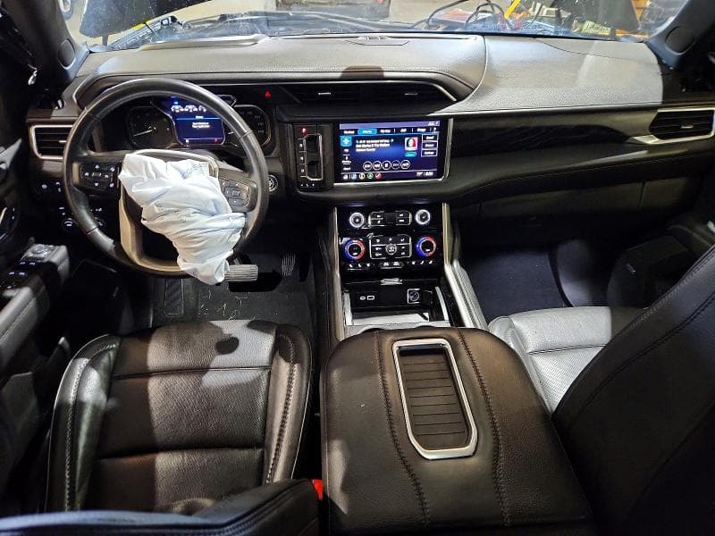 2021 GMC YUKON DENALI 8
