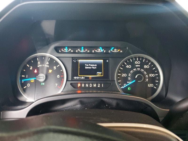 2017 FORD F150 SUPERCREW 9