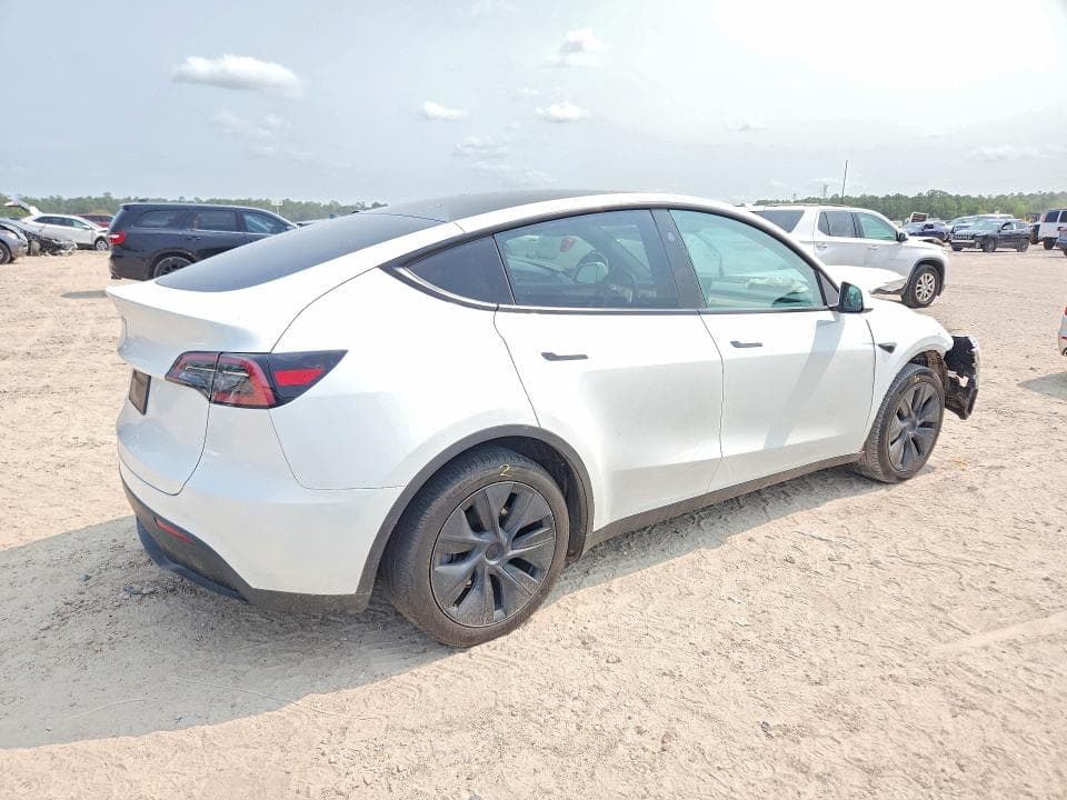 2025 TESLA MODEL Y 3