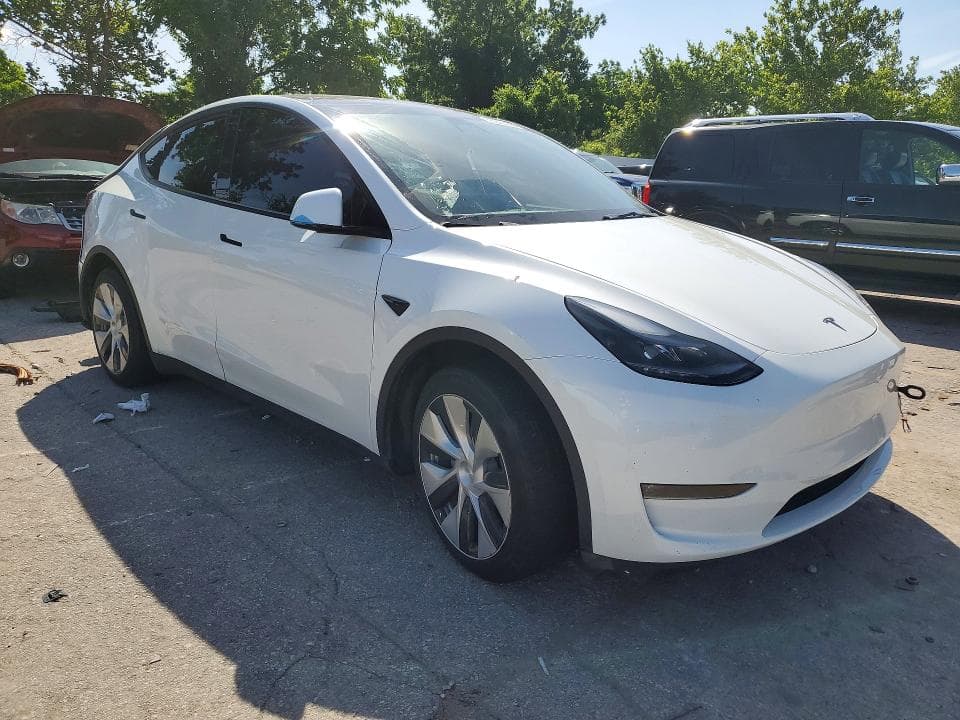 2023 TESLA MODEL Y 4