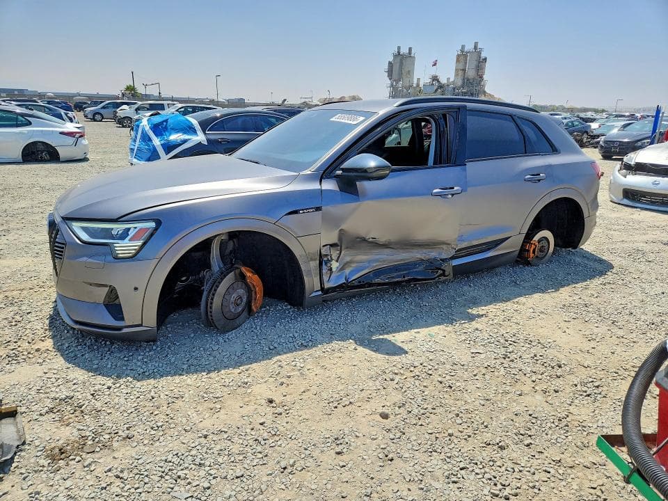 2021 AUDI E-TRON - 1