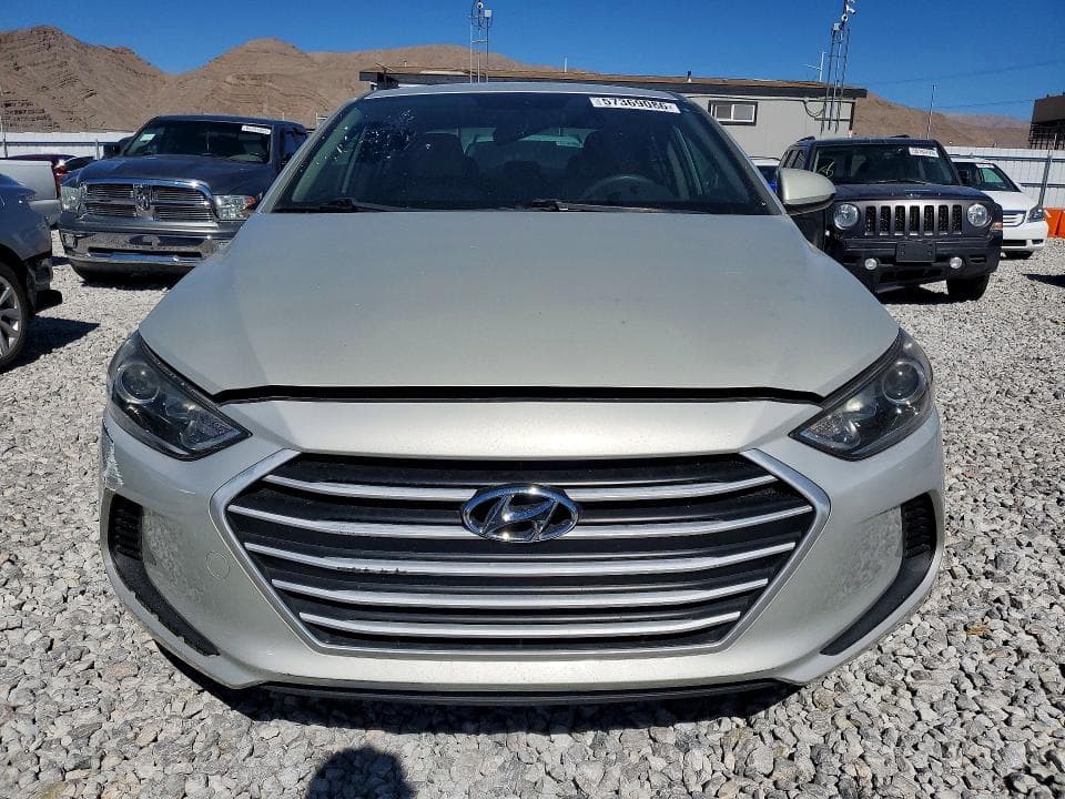 2017 HYUNDAI ELANTRA SE 5