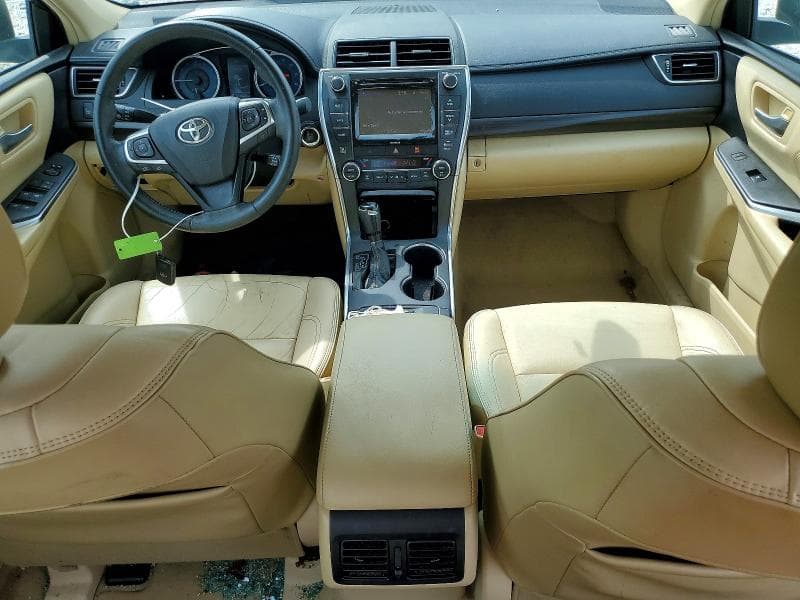 2017 TOYOTA CAMRY XLE 8