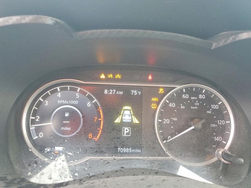 2021 NISSAN VERSA SR 9