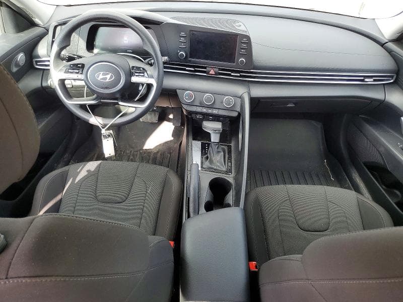 2025 HYUNDAI ELANTRA SE 8