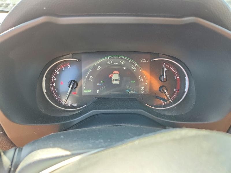 2024 TOYOTA RAV4 XLE 9