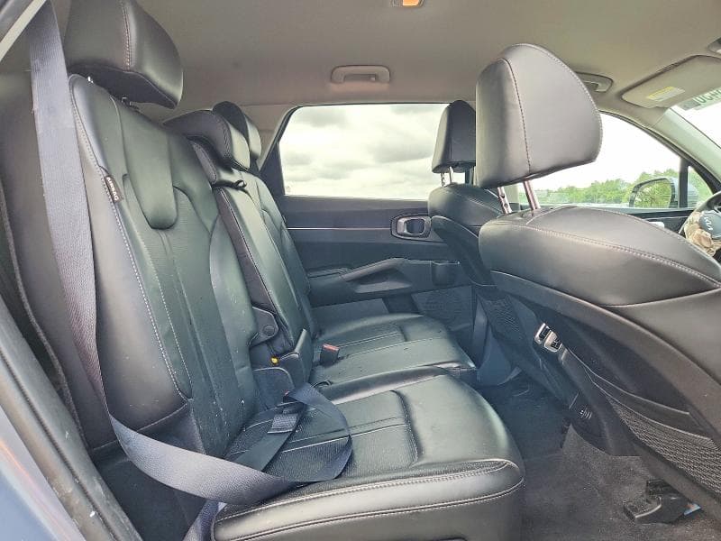 2024 KIA SORENTO S 11