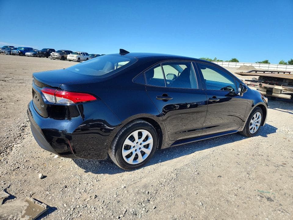 2024 TOYOTA COROLLA LE 3