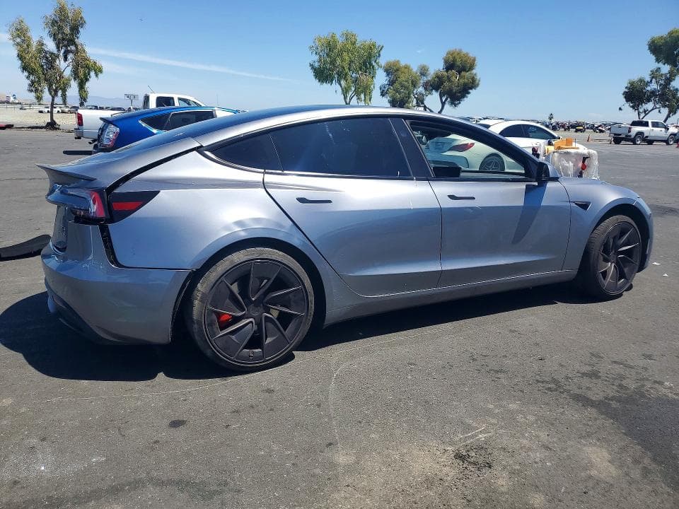 2025 TESLA MODEL 3 3