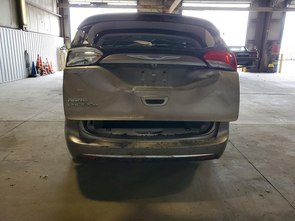2018 CHRYSLER PACIFICA TOURING L 6