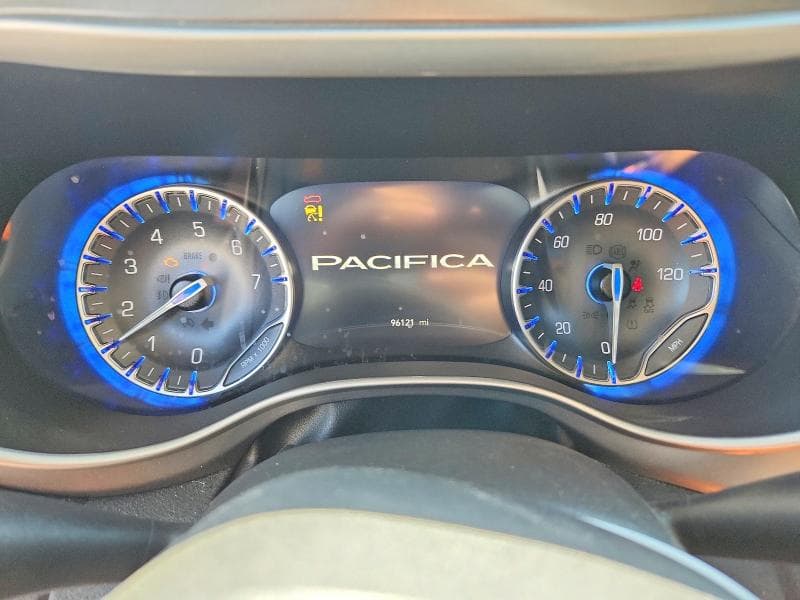 2023 CHRYSLER PACIFICA TOURING L 9