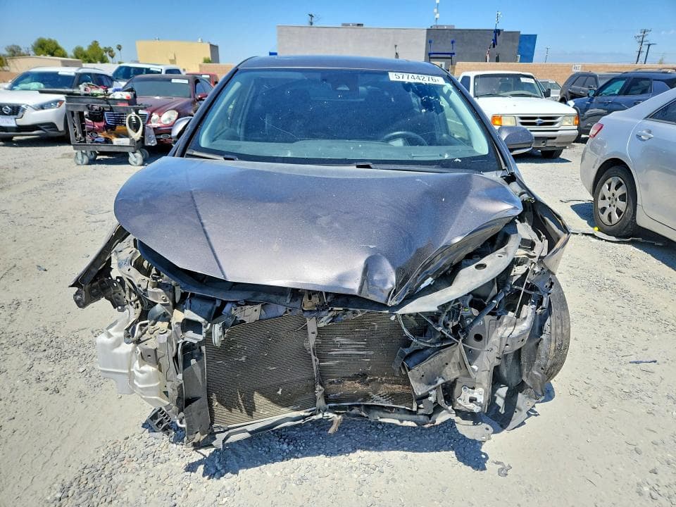 2017 TOYOTA PRIUS THREE 5