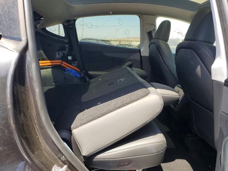 2026 TESLA MODEL Y 10