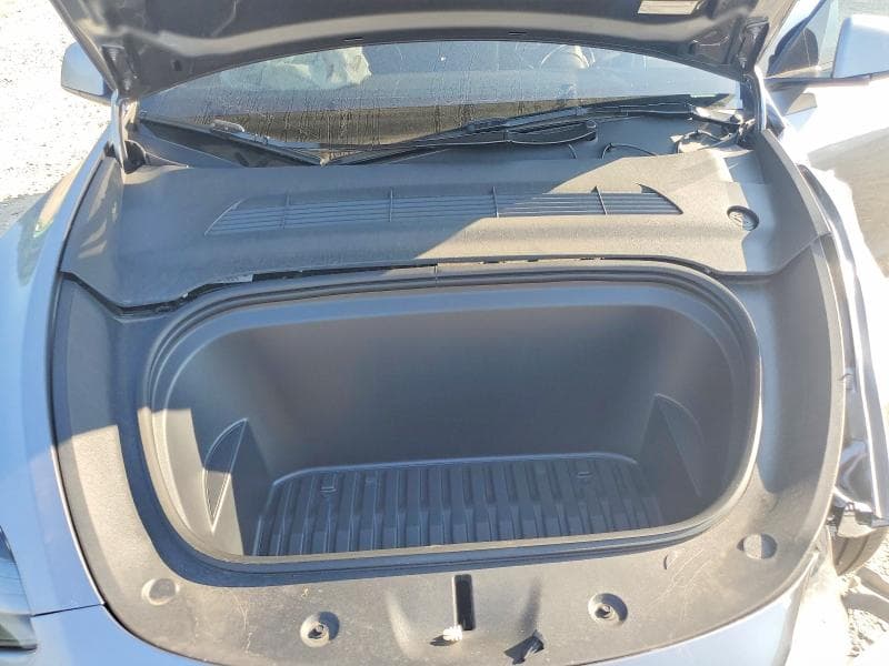 2025 TESLA MODEL Y 11