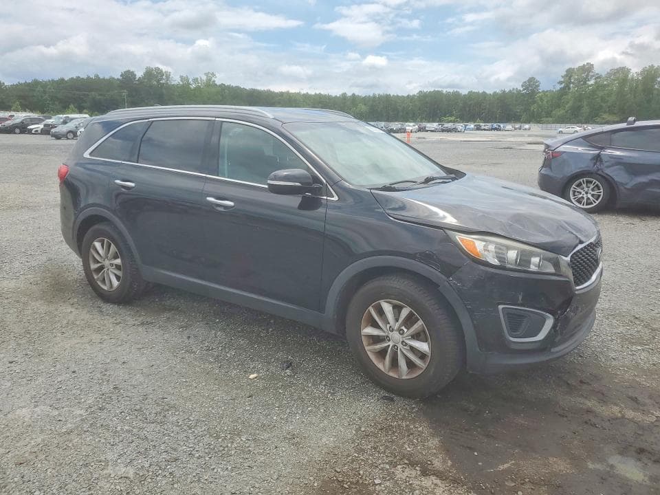 2017 KIA SORENTO LX 4