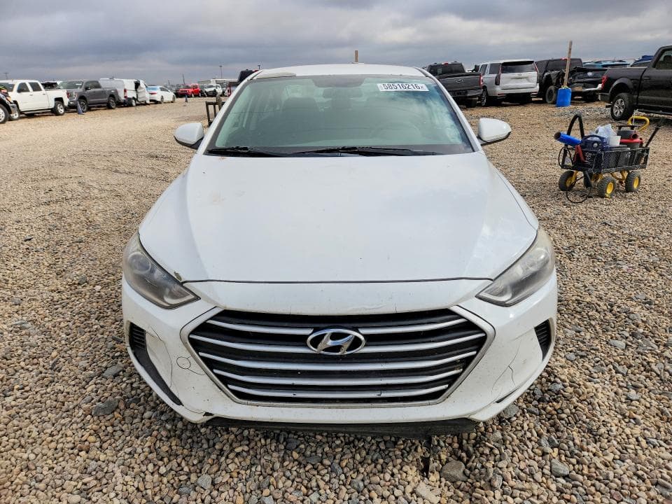 2018 HYUNDAI ELANTRA SE 5