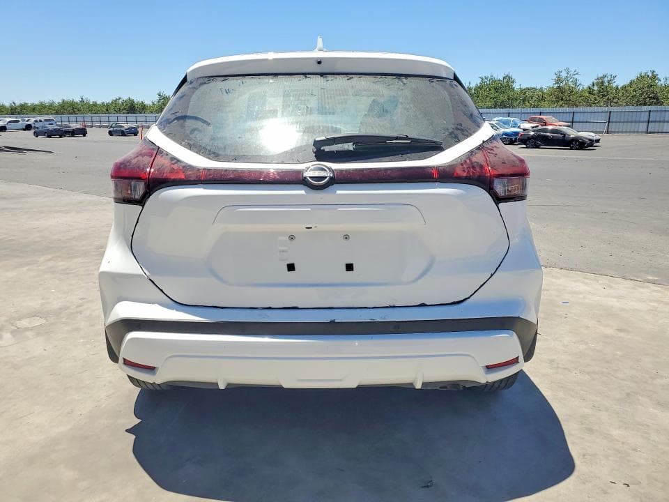 2024 NISSAN KICKS S 6