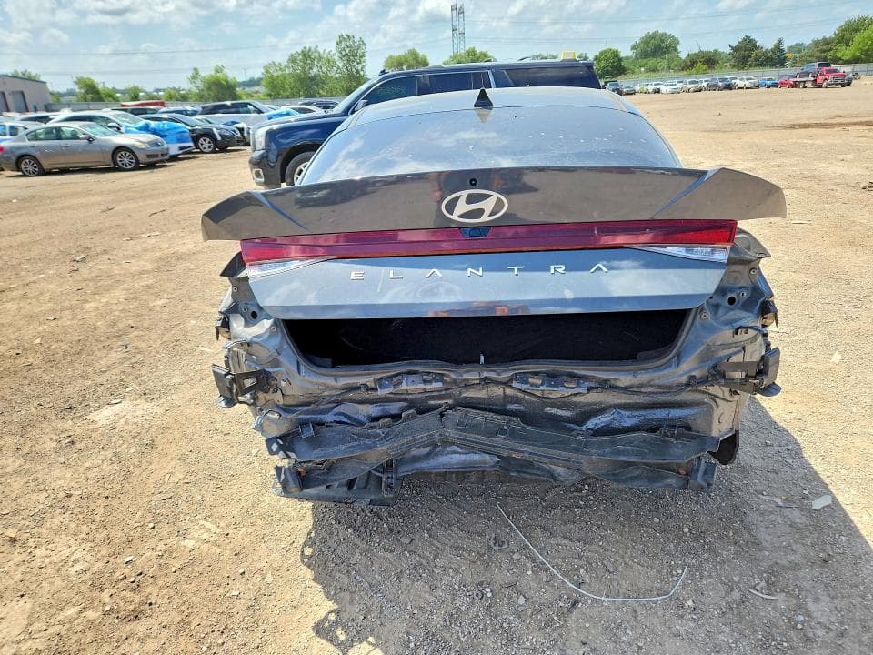 2024 HYUNDAI ELANTRA SEL 6